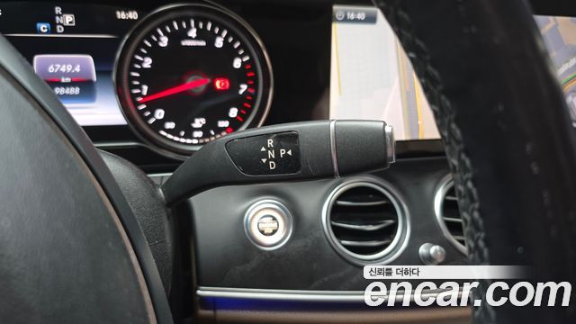 Mercedes-Benz E-Class E300 AV Intelligent Drive
