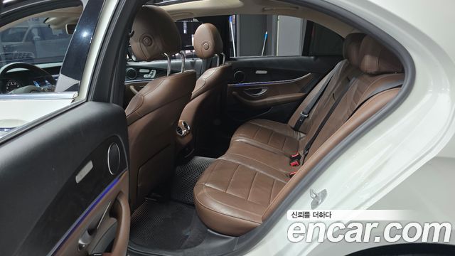 Mercedes-Benz E-Class E300 AV Intelligent Drive