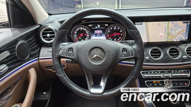 Mercedes-Benz E-Class E300 AV Intelligent Drive