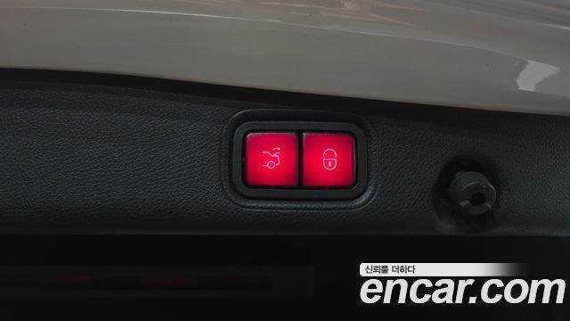 Mercedes-Benz E-Class E300 AV Intelligent Drive