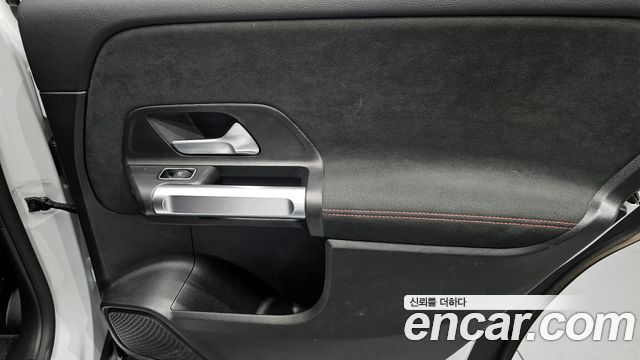 Mercedes-Benz GLB-Class AMG GLB35 4MATIC