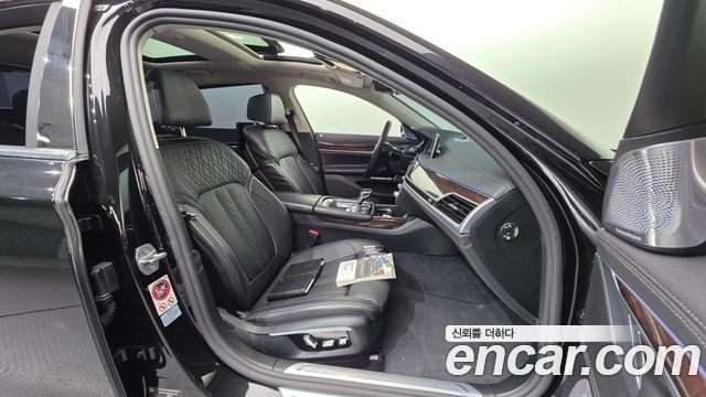 BMW 7-Series 740Li xDrive