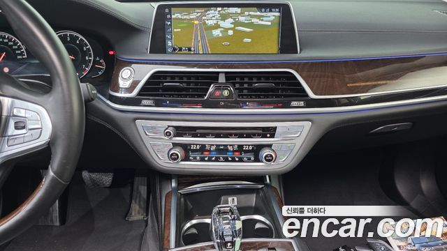 BMW 7-Series 740Li xDrive