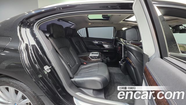 BMW 7-Series 740Li xDrive