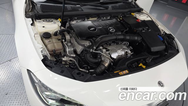 Mercedes-Benz CLA-Class CLA250 4MATIC