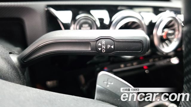 Mercedes-Benz CLA-Class CLA250 4MATIC