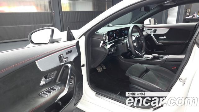 Mercedes-Benz CLA-Class CLA250 4MATIC