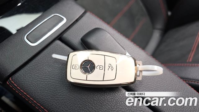Mercedes-Benz CLA-Class CLA250 4MATIC