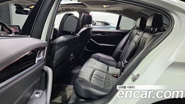 BMW 5-Series 530i xDrive Luxury Plus