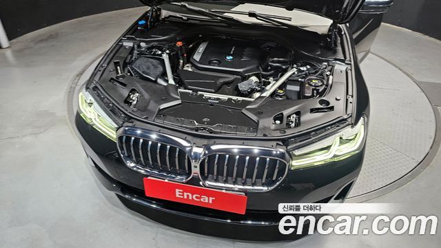 BMW 5-Series 523d Luxury