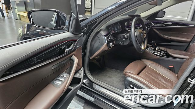 BMW 5-Series 523d Luxury