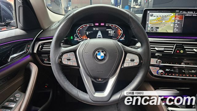 BMW 5-Series 523d Luxury