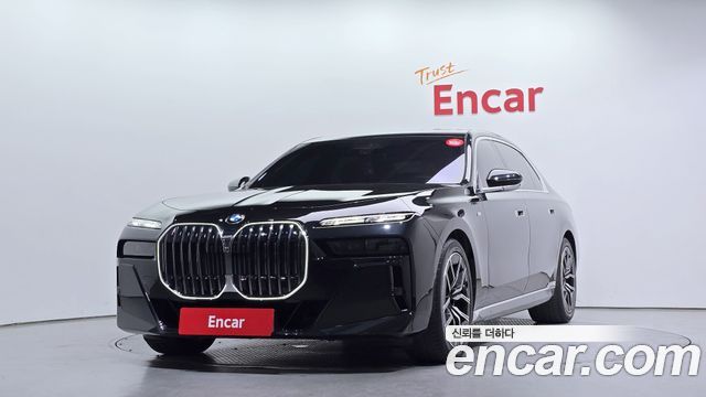 BMW 7-Series 740i xDrive M Sport
