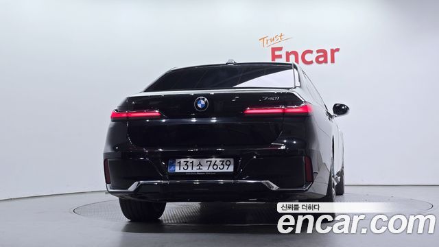BMW 7-Series 740i xDrive M Sport