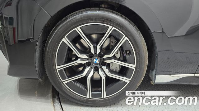 BMW 7-Series 740i xDrive M Sport