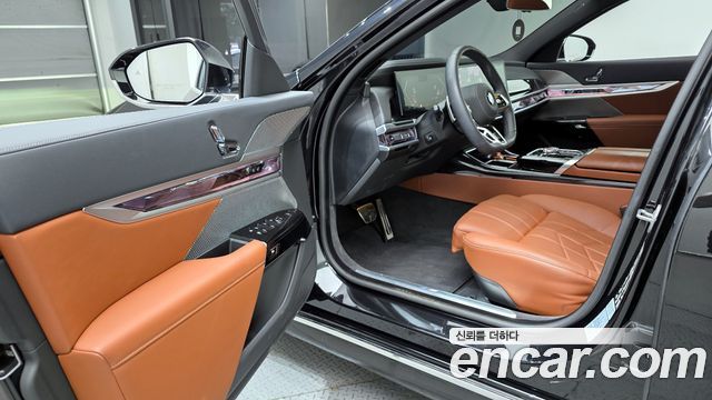 BMW 7-Series 740i xDrive M Sport
