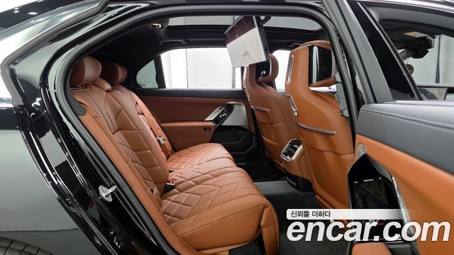 BMW 7-Series 740i xDrive M Sport