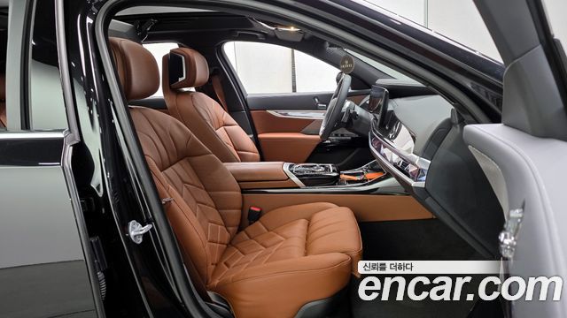 BMW 7-Series 740i xDrive M Sport