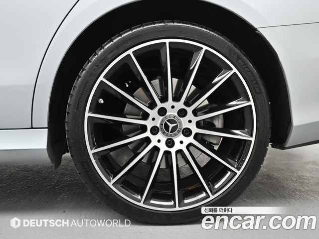 Mercedes-Benz E-Class E350 4MATIC AMG Line