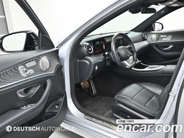 Mercedes-Benz E-Class E350 4MATIC AMG Line