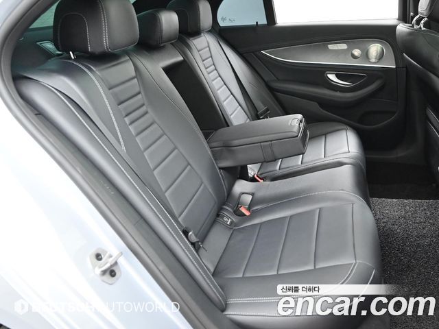 Mercedes-Benz E-Class E350 4MATIC AMG Line