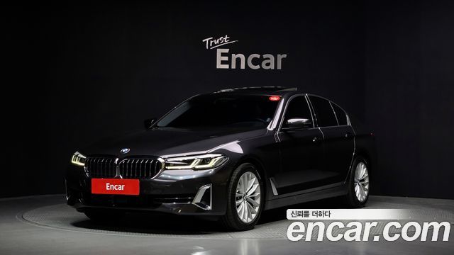 BMW 5-Series 520i Luxury
