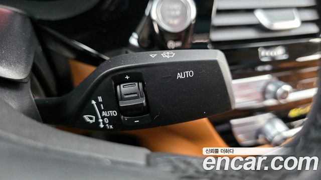 BMW 5-Series 520i Luxury