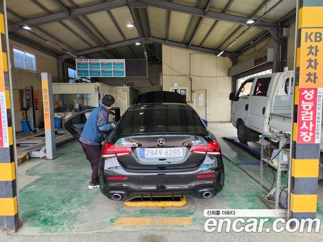 Mercedes-Benz A-Class AMG A35 4MATIC Sedan