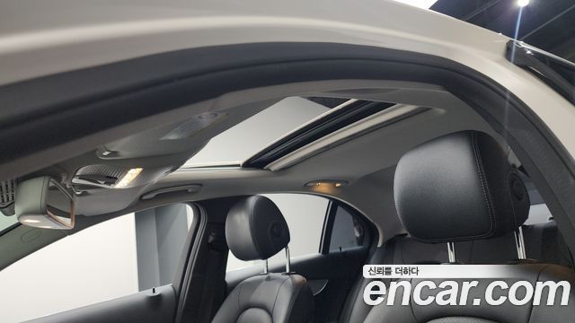 Mercedes-Benz C-Class C200 Avantgarde