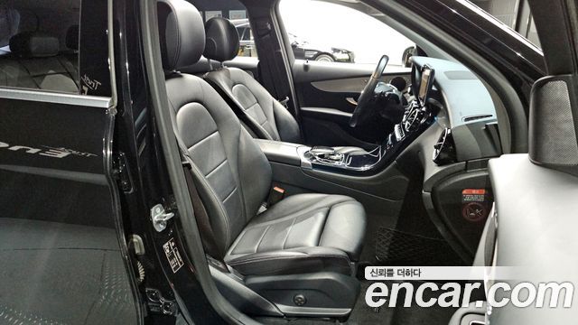 Mercedes-Benz GLC-Class GLC220 d 4MATIC