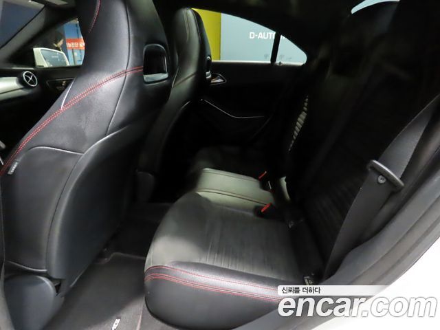 Mercedes-Benz CLA-Class CLA220 AMG Line