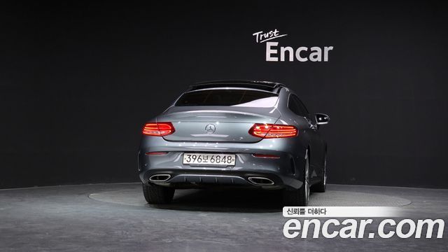 Mercedes-Benz C-Class C200 Coupe