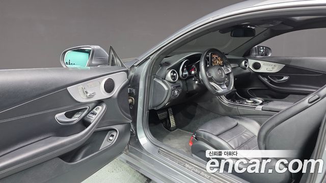 Mercedes-Benz C-Class C200 Coupe