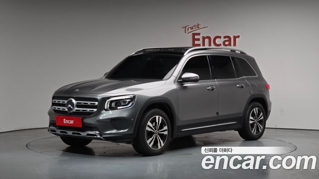 Mercedes-Benz GLB-Class GLB220