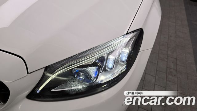 Mercedes-Benz C-Class C200 Coupe