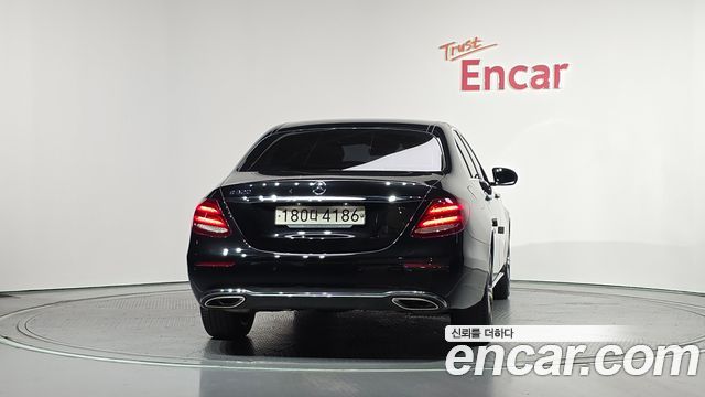 Mercedes-Benz E-Class E300 Avantgarde