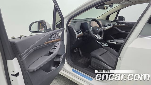 BMW 2-Series 220i Luxury