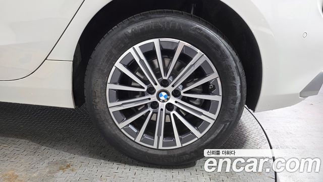 BMW 2-Series 220i Luxury