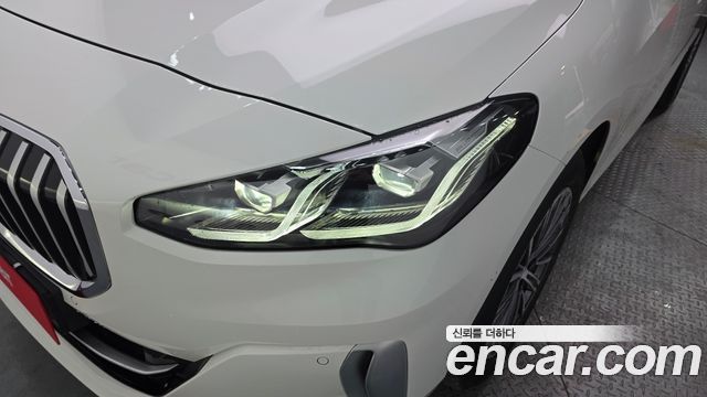 BMW 2-Series 220i Luxury