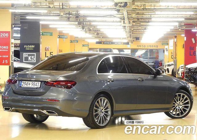 Mercedes-Benz E-Class E350 4MATIC AMG Line