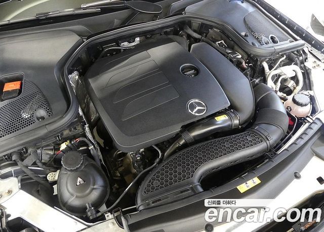 Mercedes-Benz E-Class E350 4MATIC AMG Line
