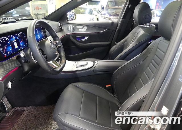 Mercedes-Benz E-Class E350 4MATIC AMG Line