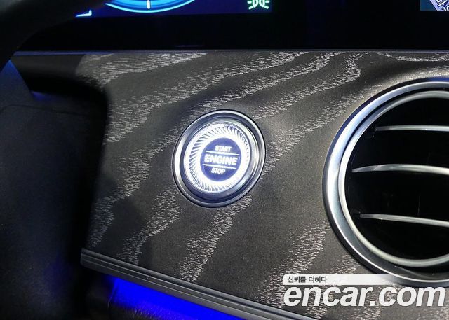 Mercedes-Benz E-Class E350 4MATIC AMG Line