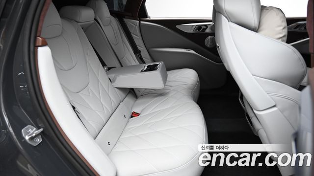 BMW XM 4.4