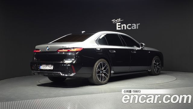 BMW 7-Series 740i sDrive M Sport