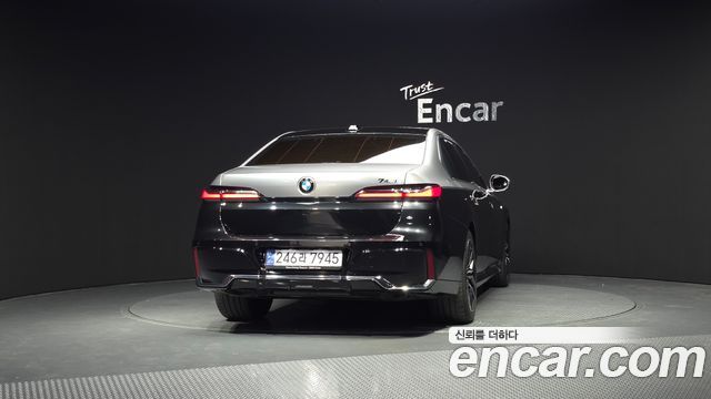 BMW 7-Series 740i sDrive M Sport