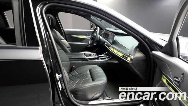 BMW 7-Series 740i sDrive M Sport