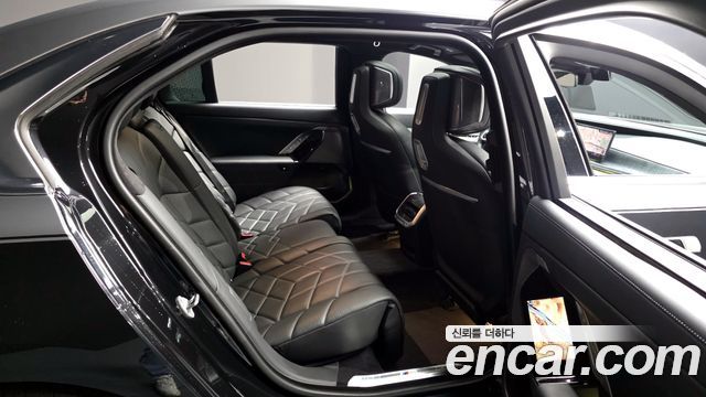 BMW 7-Series 740i sDrive M Sport