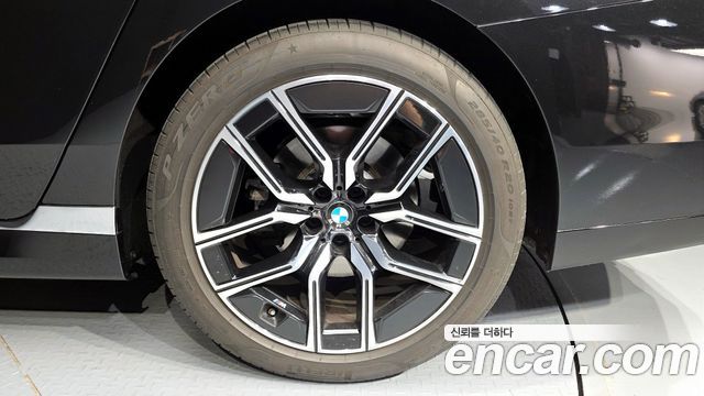 BMW 7-Series 740i sDrive M Sport