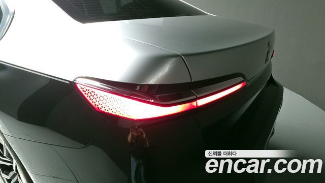 BMW 7-Series 740i sDrive M Sport